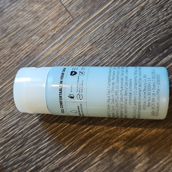 VS PINK Water Lotion - Picture 5 of 5